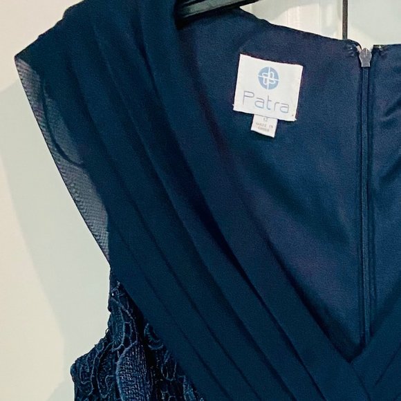 NWT Elegant Navy Chiffon & Lace Evening Dress – Size 12 - Picture 5 of 6